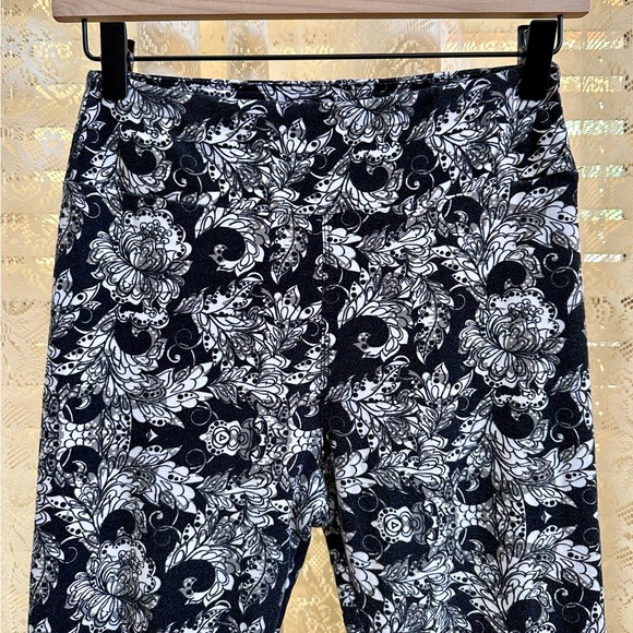 3 pair LuLaRoe Leggings Size One Size - Picture 5 of 13